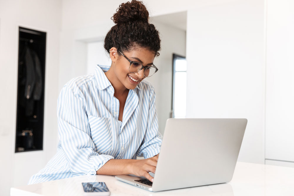 woman-on-laptop-img-2